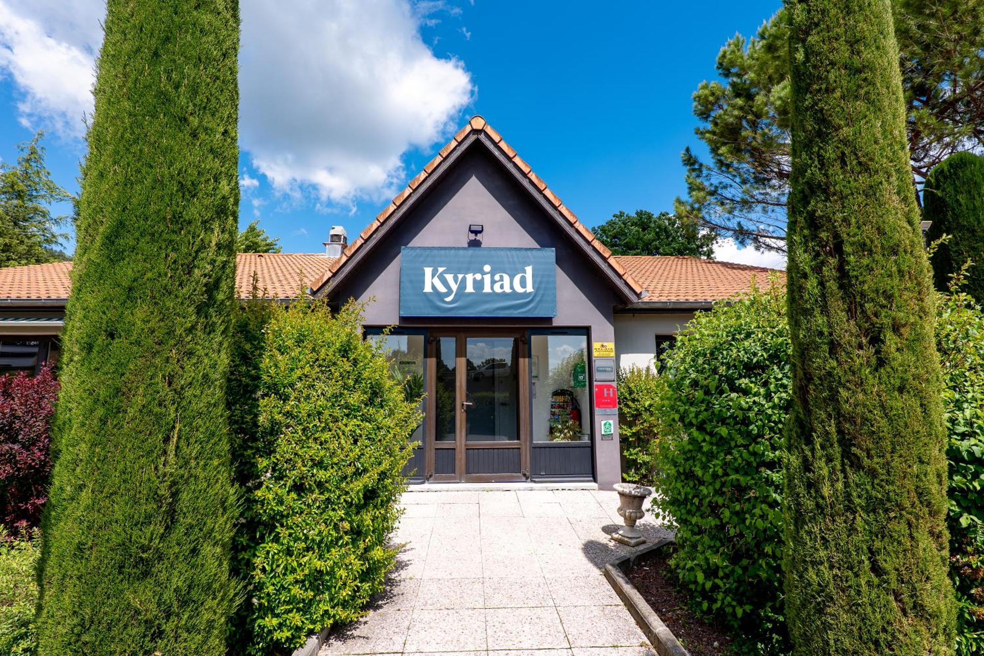 Kyriad Digne-Les-Bains Hotell Exteriör bild